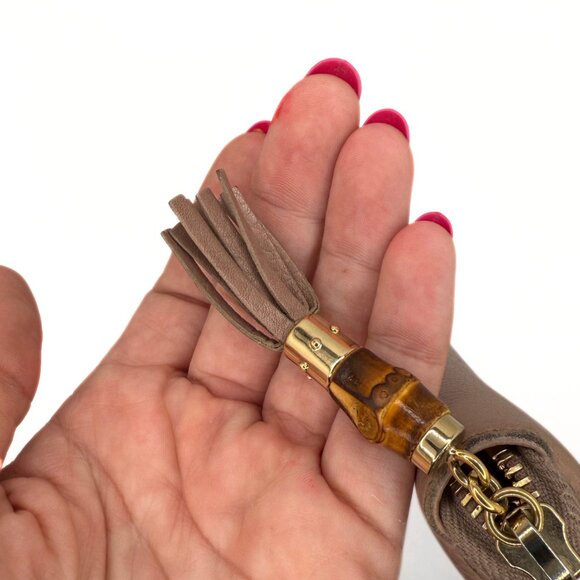 Gucci Beige Bamboo Tassel Zip Around Wallet - Picture 2 of 16